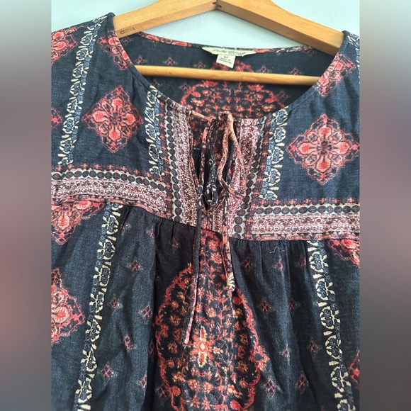 Lucky brand pheasant top with tie at collar - Picture 4 of 7